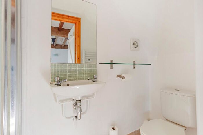 Flat To Rent In Cods Hill Beenham, RG7 - Photo 6