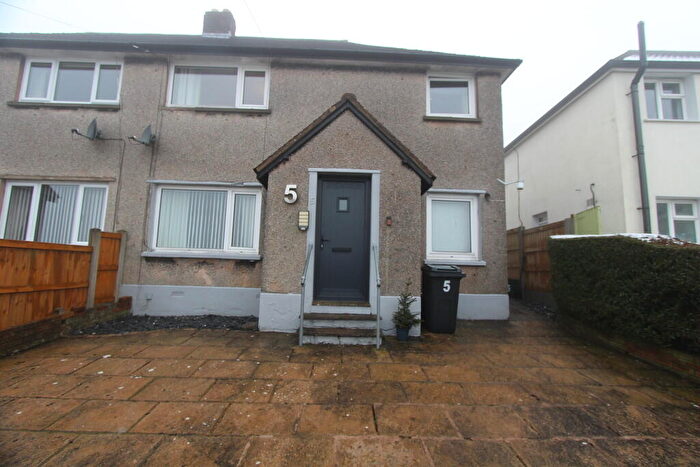 3 Bedroom Semi-Detached House For Sale In Dyke Street, Brymbo, LL11