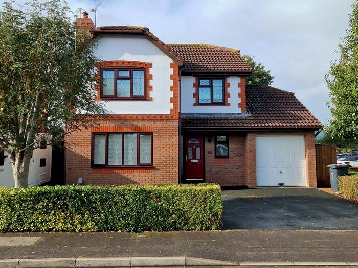 4 Bedroom Detached House To Rent In Bullfinch Close, Swindon, SN3
