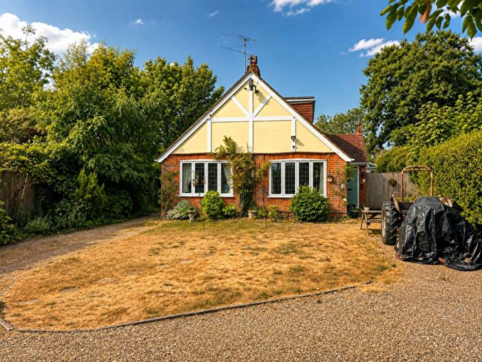 5 Bedroom Detached House For Sale In Woodlands Road, Sonning Common, RG4