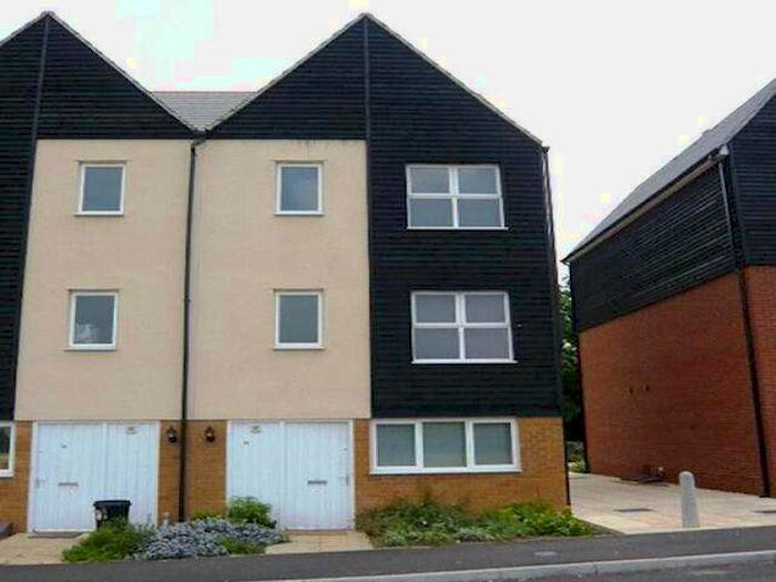 4 Bedroom Property To Rent In Cloudeseley Close Sidcup, DA14