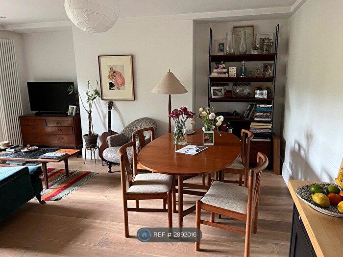 2 Bedroom Flat To Rent In London, London, N4