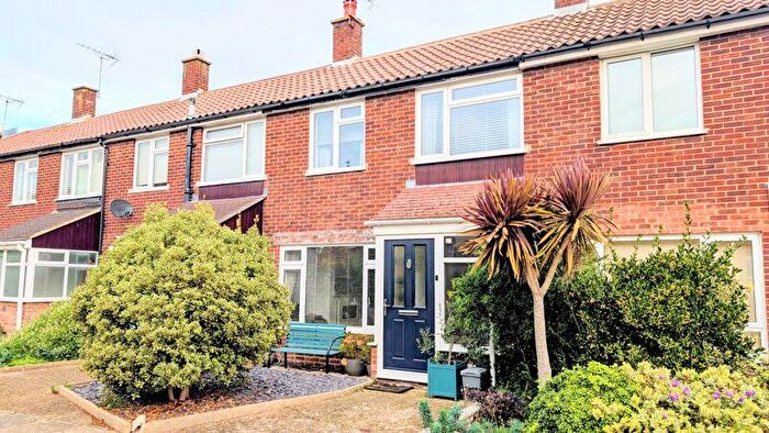 3 Bedroom Terraced House For Sale In St. Thomas's Court, Old Portsmouth, PO1
