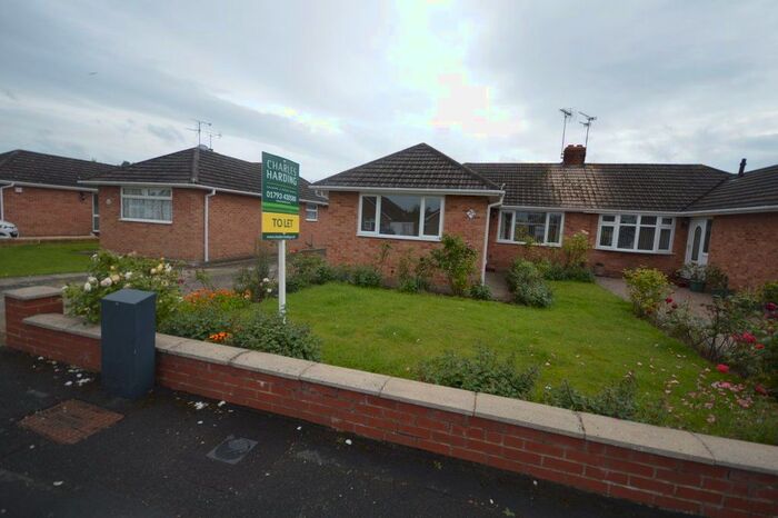 2 Bedroom Property To Rent In Fraser Close, Swindon SN3