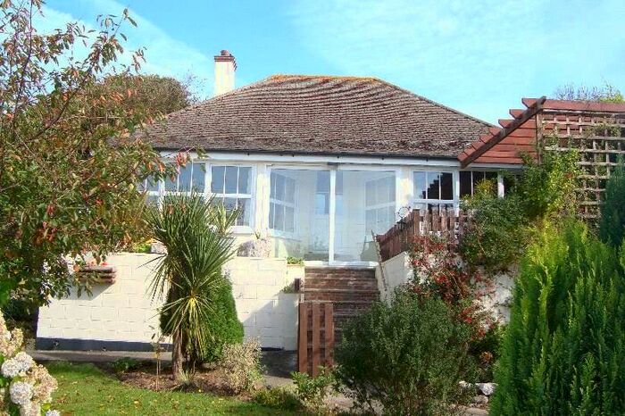 2 Bedroom Bungalow For Sale In Bonallack Lane, Gweek, Helston, Cornwall, TR12