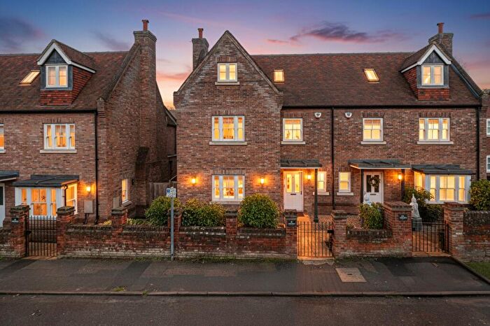 5 Bedroom Semi-Detached House For Sale In East Street, Saffron Walden, CB10