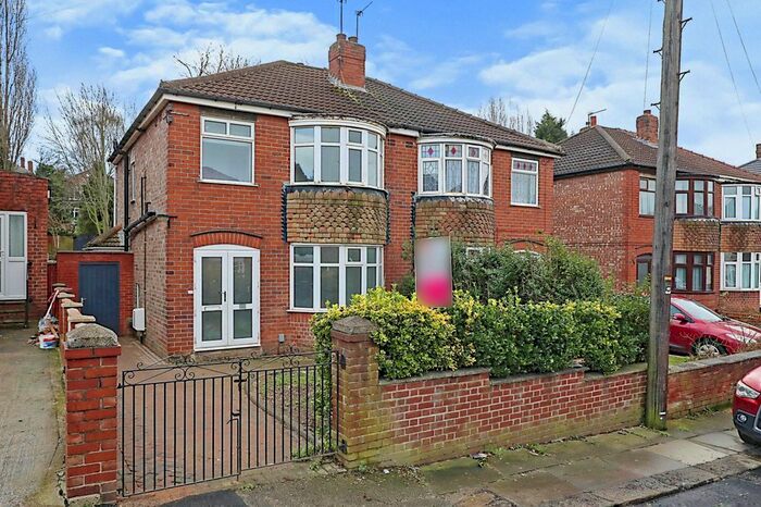 3 Bedroom Semi-Detached House To Rent In Fraser Road, Rotherham, South Yorkshire, S60