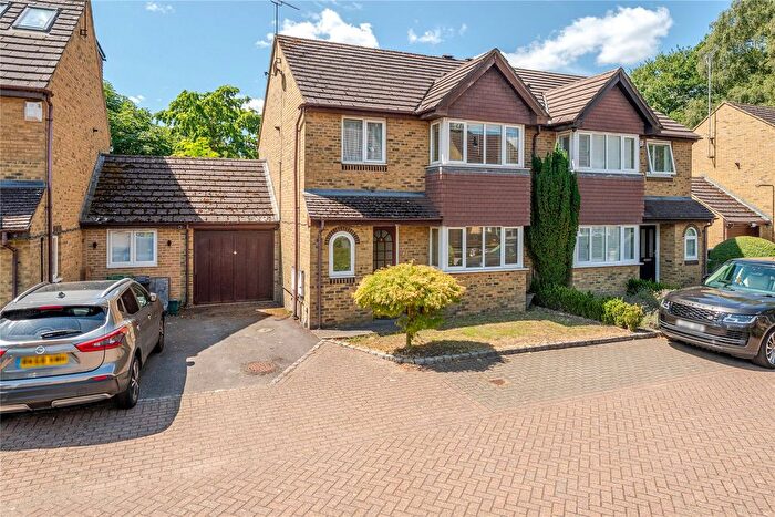 3 Bedroom Semi Detached House For Sale In Mytchett, Camberley, Surrey, GU16
