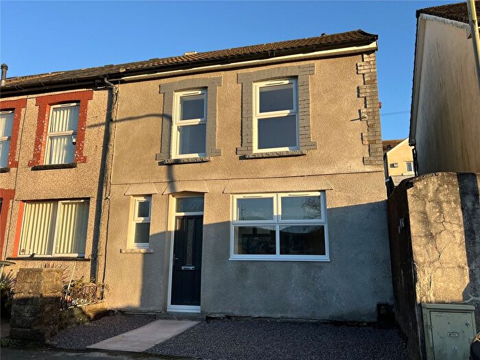 3 Bedroom End Of Terrace House For Sale In Glenavon Terrace, Gilfach Goch, Rhondda Cynon Taff, CF39