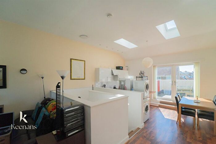 2 Bedroom Detached House For Sale In Rosehill Road, Burnley, BB11
