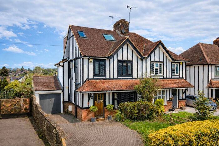 4 Bedroom Property For Sale In Queens Road, Haywards Heath, RH16