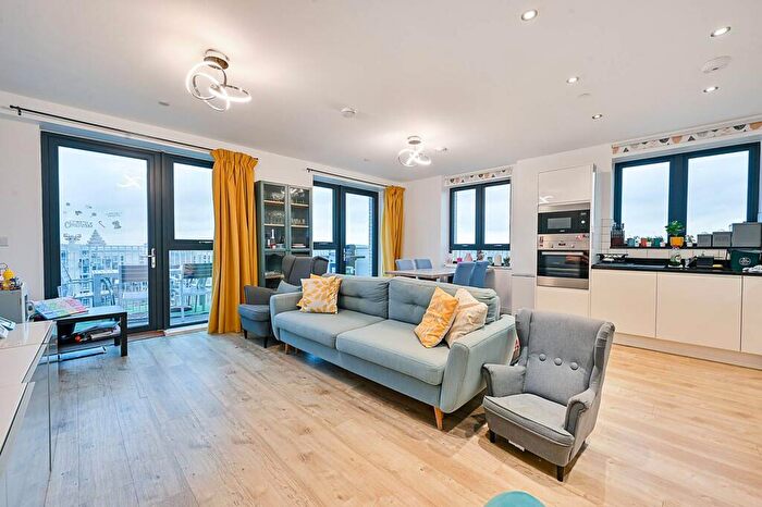 Studio For Sale In Regency Heights, Park Royal, London, NW10