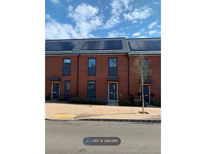 2 Bedroom Terraced House To Rent In Charlotte Avenue, Bicester, OX27