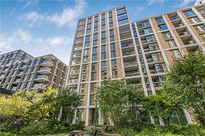 2 Bedroom Apartment To Rent In Palmer Road, London, SW11