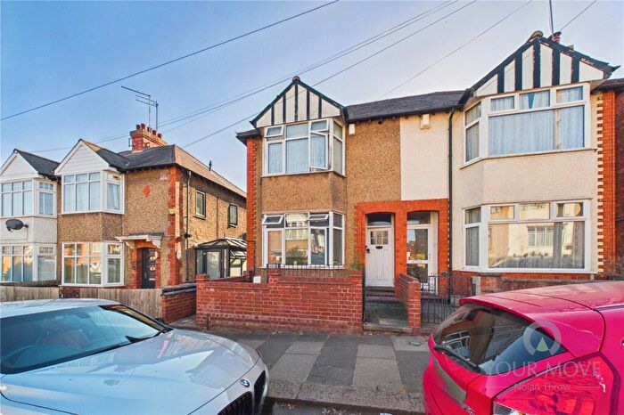 5 Bedroom Semi-Detached House For Sale In Beech Avenue, Abington, Northamptonshire, NN3