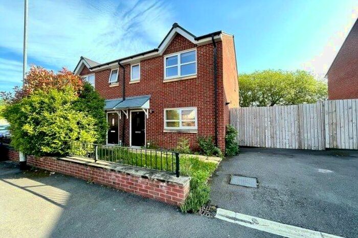 2 Bedroom Semi-Detached House To Rent In Gabriel Close, Manchester, M12
