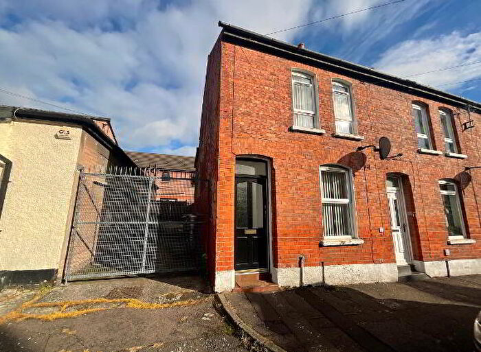 2 Bedroom Mid Terraced House To Rent In Bootle Street, Belfast, BT13