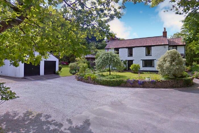 4 Bedroom Detached House For Sale In St. Georges Hill, Easton-In-Gordano, Bristol, BS20