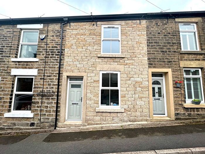 2 Bedroom Terraced House To Rent In Chapel Street, Hayfield, High Peak, SK22