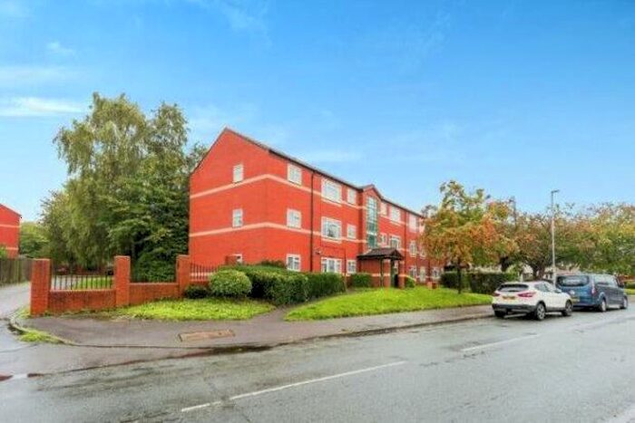 2 Bedroom Flat To Rent In Masefield Drive, Tamworth, B79