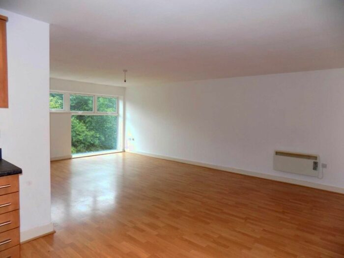 2 Bedroom Flat To Rent In Gawer Court, Chester, Ea., CH1