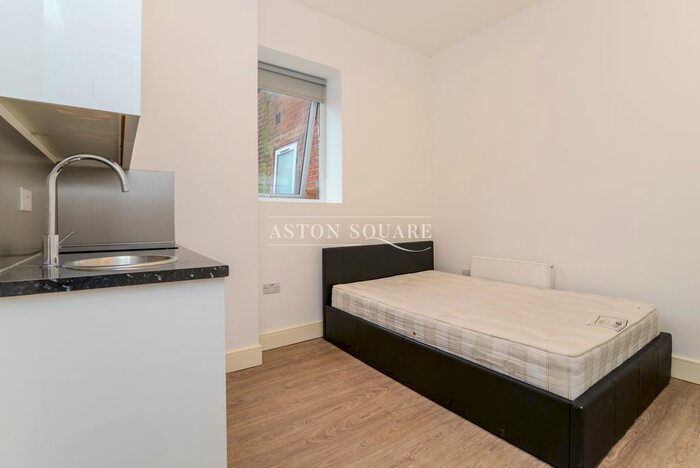 Studio To Rent In Cann Hall Road, London, E11