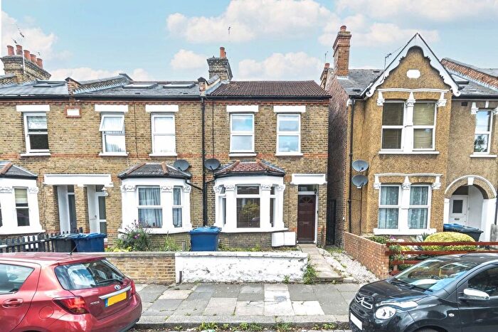 1 Bedroom Flat To Rent In Darwin Road, Ealing, W5