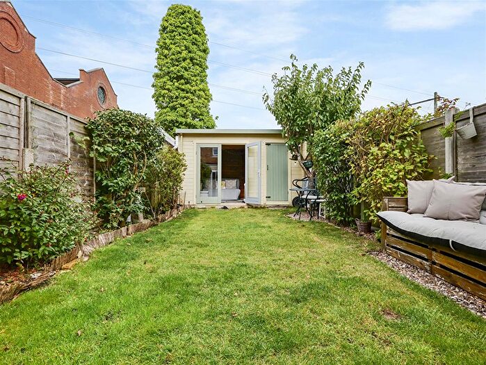 2 Bedroom Terraced House For Sale In Beaconsfield Road, Christchurch, BH23