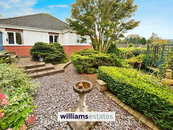 2 Bedroom Bungalow For Sale In Min Yr Afon, Ruthin, LL15