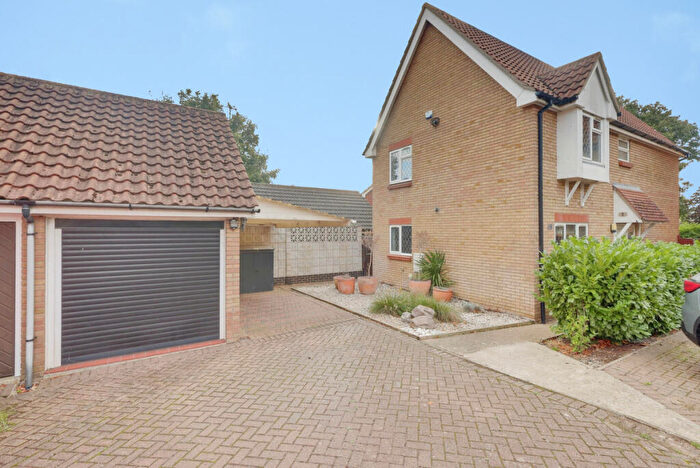 4 Bedroom Detached House For Sale In Almere, Benfleet, SS7