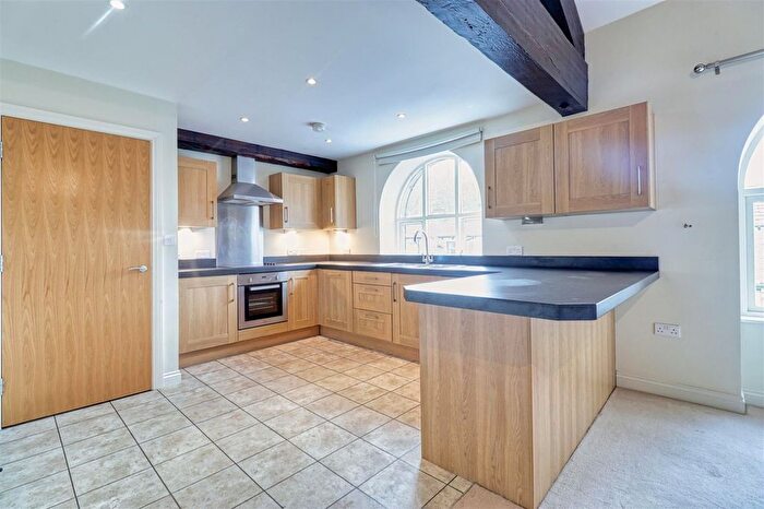 2 Bedroom Flat To Rent In Bryan Street, Farsley, Leeds, LS28