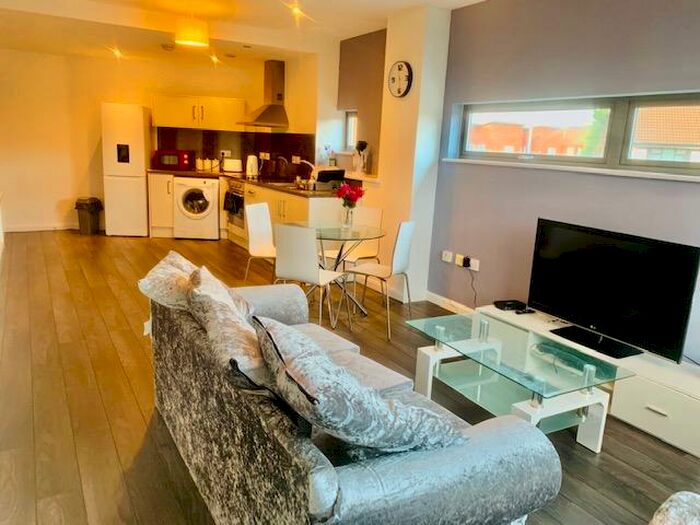 2 Bedroom Apartment To Rent In Campbell House, M11