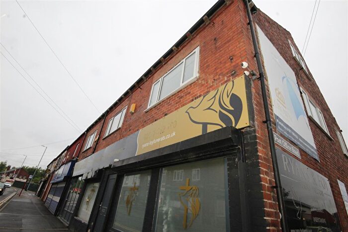 1 Bedroom Flat To Rent In Station Lane, Featherstone, WF7