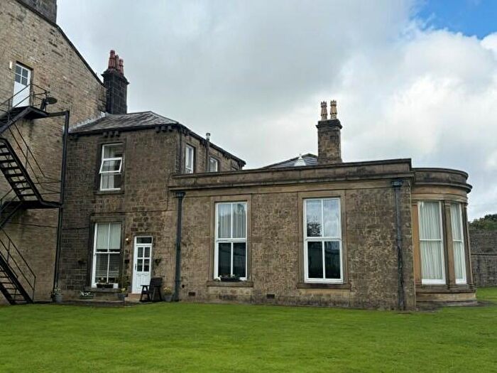 1 Bedroom Flat To Rent In Langcliffe Place, Langcliffe, BD24