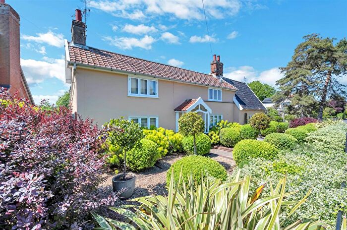 4 Bedroom Detached House For Sale In Fishponds Way, Haughley, Stowmarket, IP14