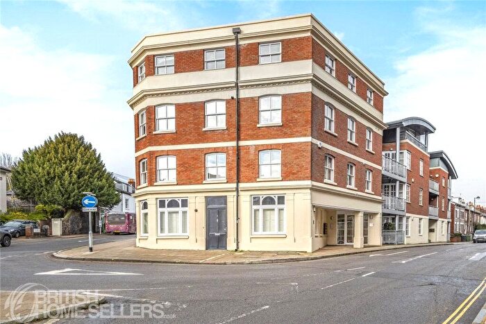 2 Bedroom Flat For Sale In Sussex Street, Winchester, Hampshire, SO23