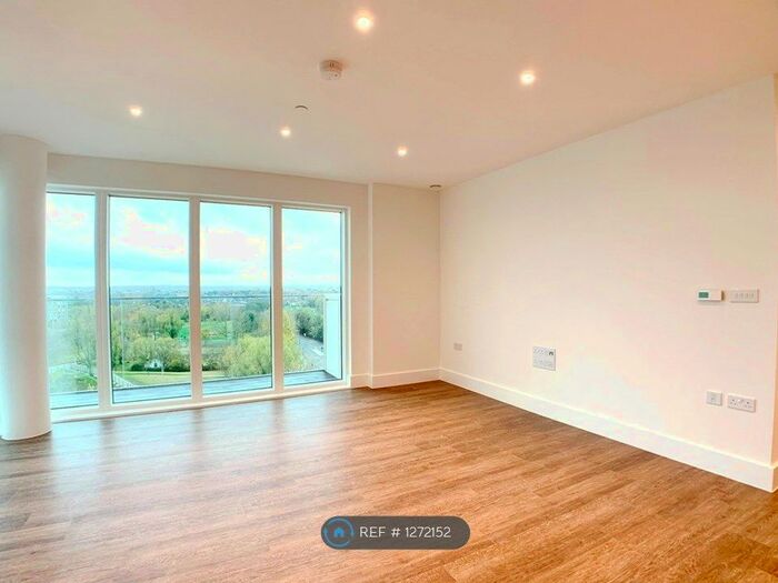 2 Bedroom Flat To Rent In Larkin House, London SE3