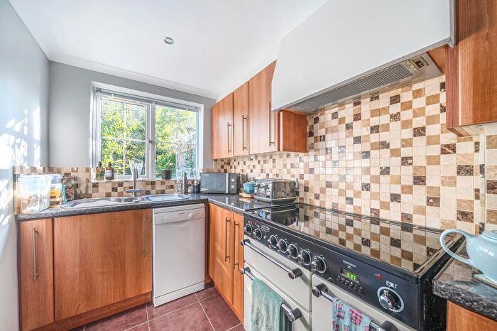 2 Bedroom Terraced House For Sale In East Reading, Berkshire, RG1
