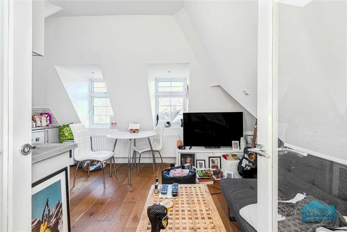 1 Bedroom Flat To Rent In Finchley Road, Hampstead, London, NW3