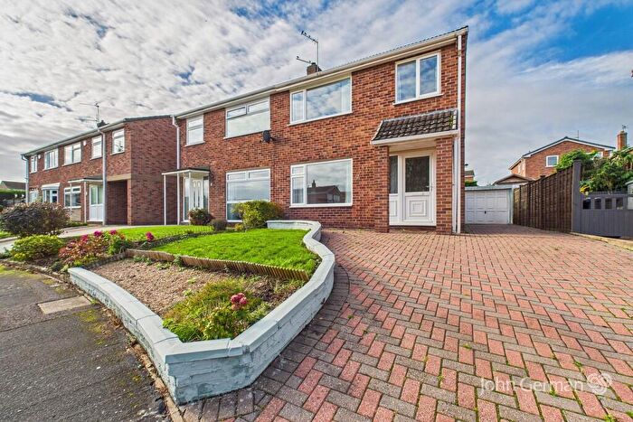 3 Bedroom Semi-Detached House For Sale In Pine Close, East Leake, LE12