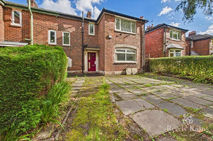 3 Bedroom Semi-Detached House For Sale In Errwood Road, Manchester, Greater Manchester, M19