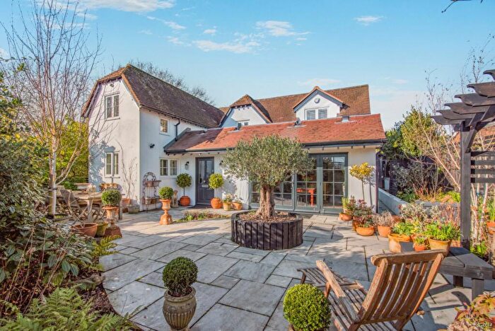 3 Bedroom Detached House For Sale In Lumley Road, Emsworth, Hampshire, PO10