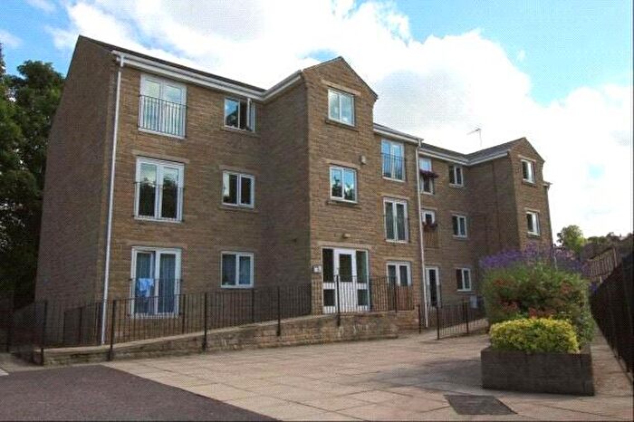 2 Bedroom Apartment For Sale In Balme Road, Cleckheaton, BD19