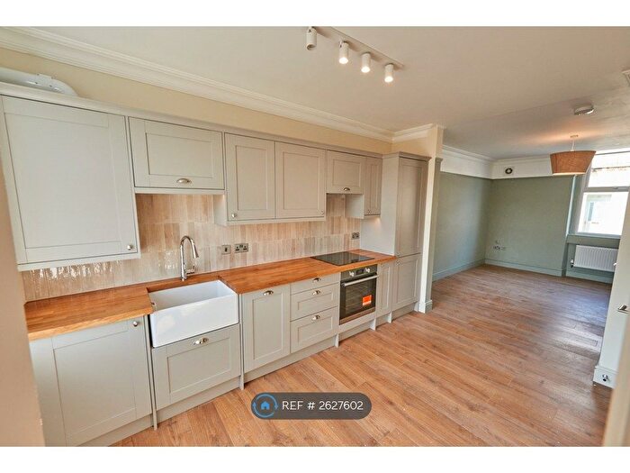 2 Bedroom Maisonette To Rent In Stuart Place, Bath, BA2