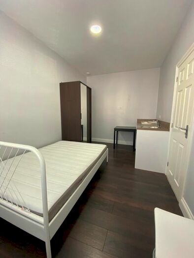 1 Bedroom Studio To Rent In Blythswood Road, Studio Ilford, IG3
