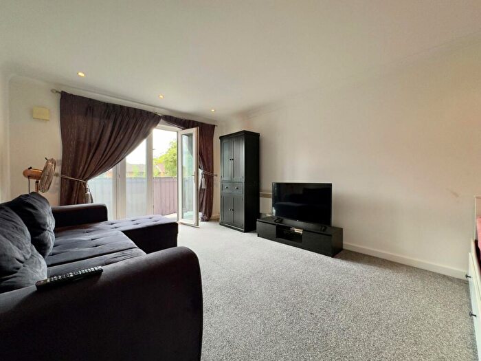 2 Bedroom Apartment To Rent In Ogden Park, Bracknell, Berkshire, RG12