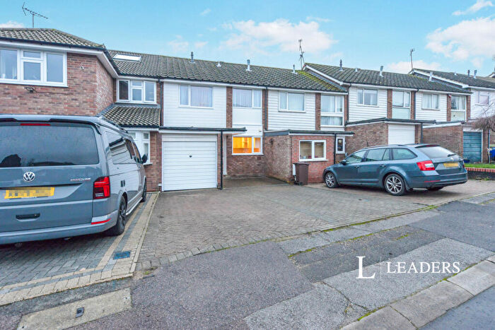 3 Bedroom House To Rent In Tylers, Harpenden, AL5