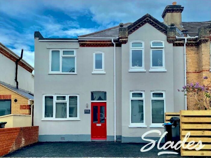 Studio To Rent In Parkwood Road, Southbourne, Bournemouth, BH5