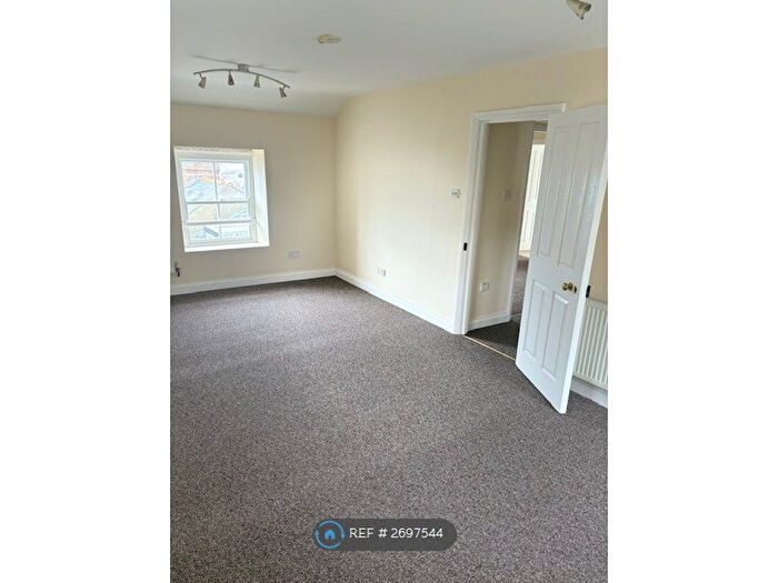 1 Bedroom Flat To Rent In High Street, Fortuneswell, Portland, DT5