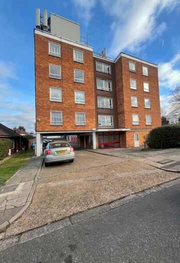 1 Bedroom Flat To Rent In Princessa Court Uvedale Road, Enfield, Greater London, EN2